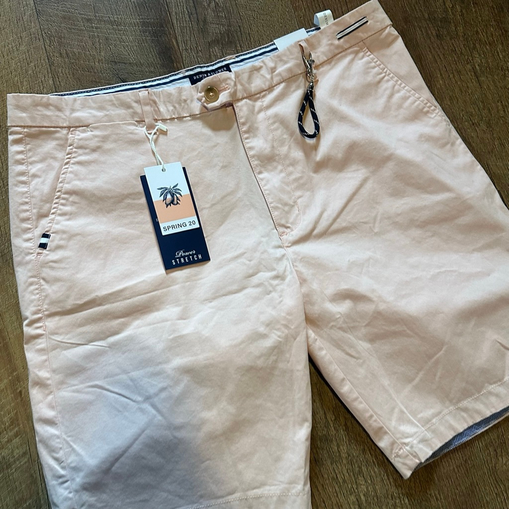 Men's Denim & Flower Pink Flat Front Shorts Waist 38